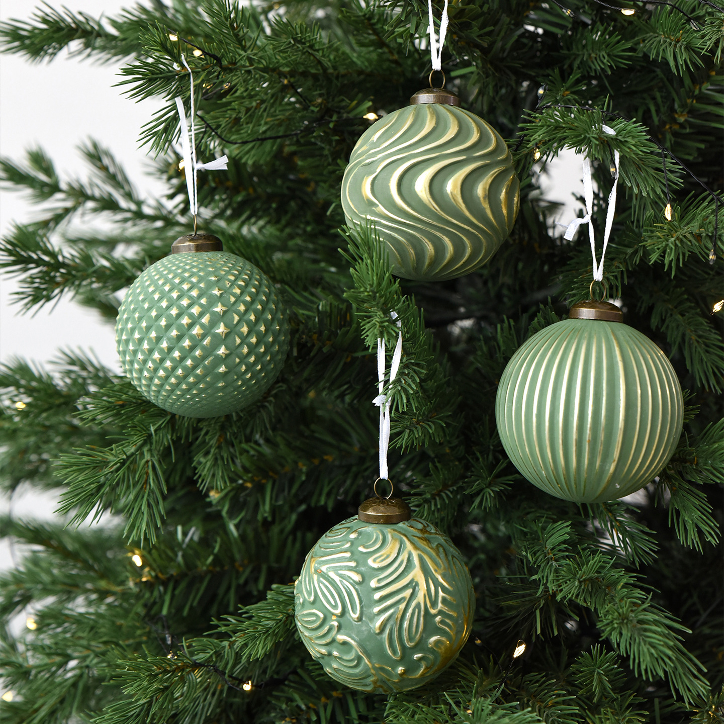 Home Improvement Store - Hand Painted Xmas Balls Hand Painted